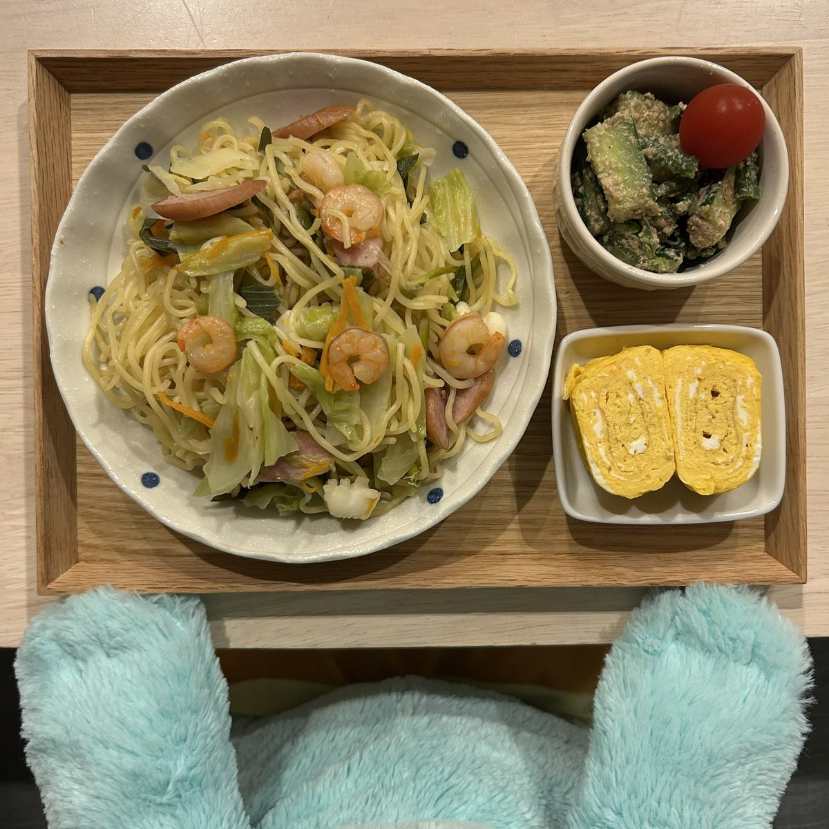 7cononame's tweet photo. 昨日と今日のヌオーさんのダイエットごはんは、煮込みハンバーグと塩焼きそばです🥦 https://t.co/pVpiT8xHZs