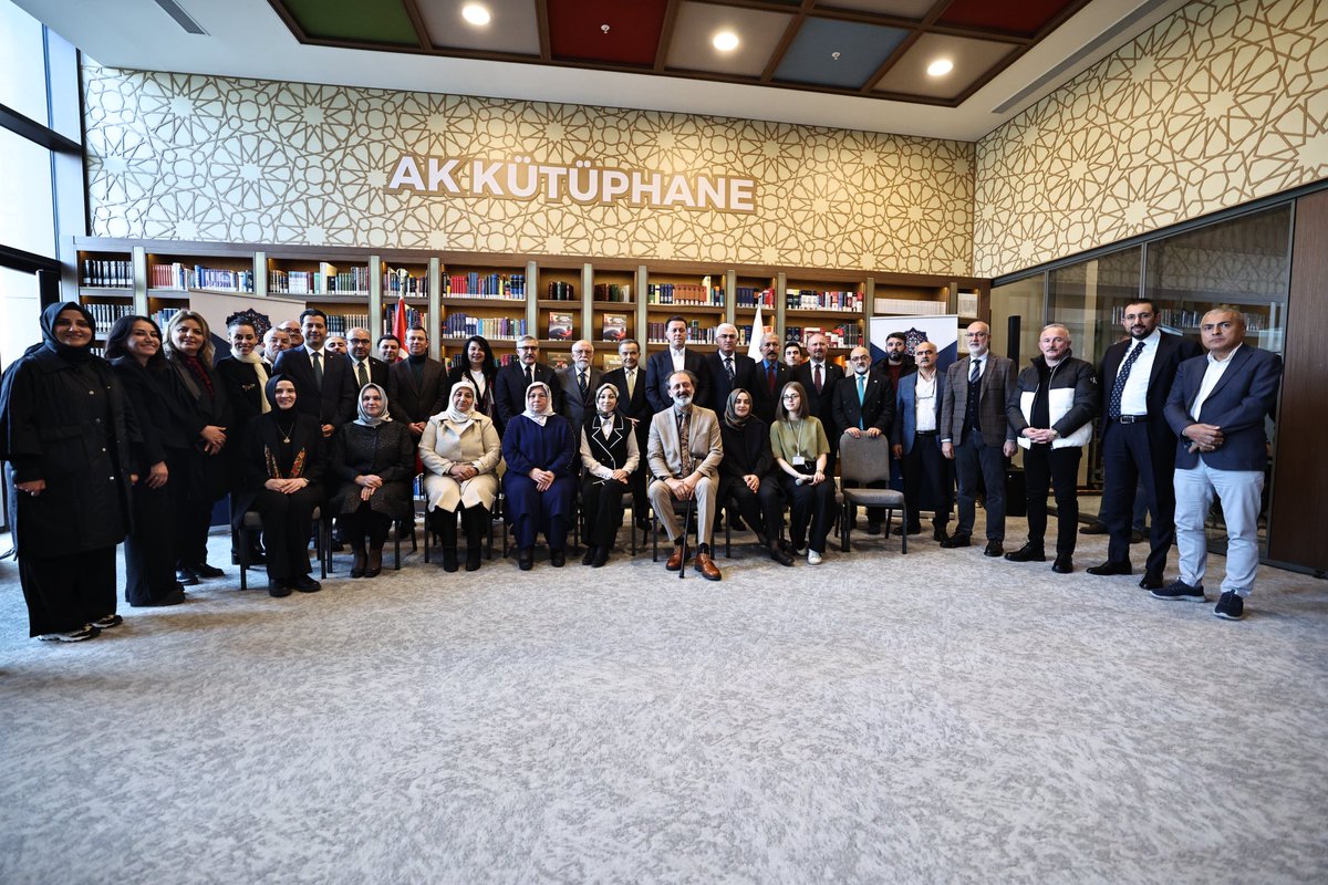 📍 AK Kütüphane

Kültür ve Turizm Eski Bakanı Sn. Nabi Avcı’nın teşrifleriyle, Kültür ve Sanat Politikaları Başkanlığımızın öncülüğünde Kütüphane Sohbetlerinin dördüncü buluşmasını gerçekleştirdik.