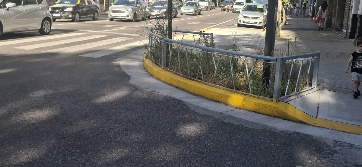 SaitzD's tweet photo. Otra esquina @jorgemacri @gcba @AGIP_BA https://t.co/LgOtXDaex4