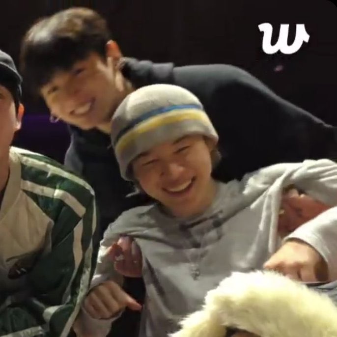 🥢(REST) tweet media