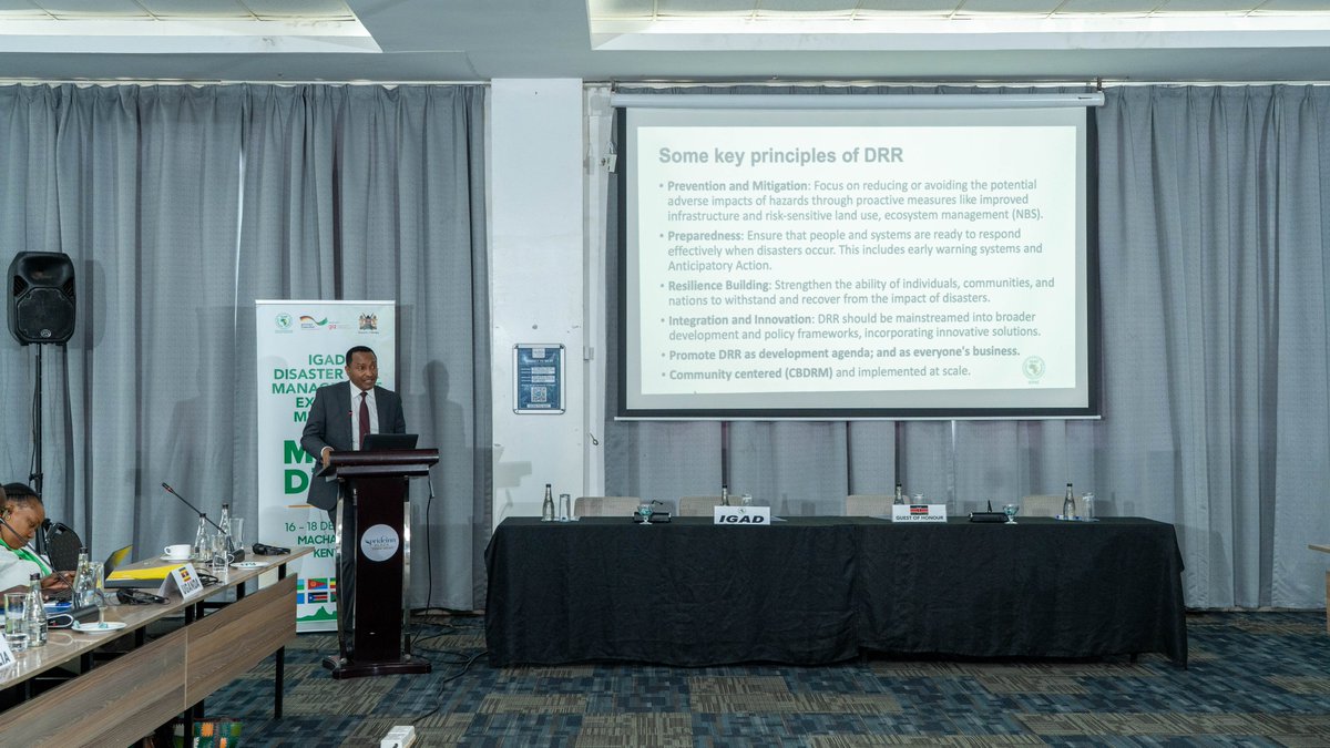 IGADHealthS's tweet photo. 📍Building Disaster Risk Reduction Capacity Across the IGAD Region

🗓️ 16-18 December, 2025 | Machakos, Kenya

The @IGADSecretariat has launched a regional engagement under the Human Mobility in the Context of Disaster and Climate Change (MoDiaC) initiative, bringing together Disaster Risk Management experts from IGAD Member States to strengthen their capacity in managing climate-related mobility risks.

The objective of the Experts Meeting is to strengthen understanding of the linkages between disaster risk management, climate change, and human mobility by sharing regional best practices, equipping focal points with risk assessment and early-warning tools, fostering collaboration, and identifying opportunities for integration under the #MoDIaC framework.

The IGAD Head of Mission to Kenya, Dr @FatumaIAdan representing the Executive Secretary, said that strengthening Member States’ capacity to manage climate-related mobility risks protects communities and builds resilience across the IGAD region.

The #MoDiaC intervention is implemented across #IGADMigration and @IGAD_CPAC programming.