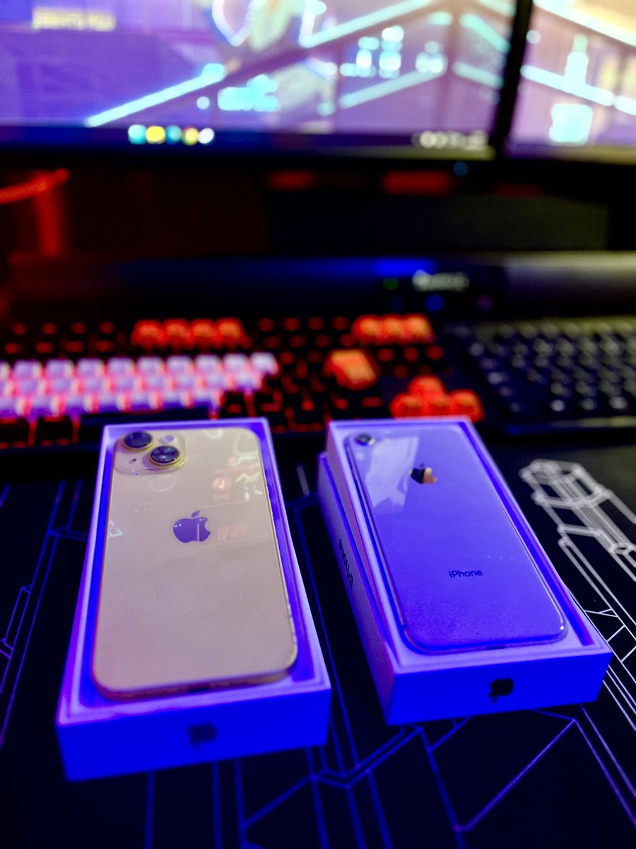 手元にiphoneが2台舞い込んだ。安いプランが、もう使えなくなる、ショップの口車に乗せられ機種変更させられたもの。僕に言わせればまだまだ現役。今どきの「ビジネス」はガワだけ取り繕った中身の伴わないものが多い。消費者もガワで選ぶからそれでいいのかもしれない。本屋も最近は同じニオイがする