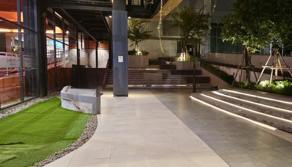 📌 วันนี้ #nontfam มาเจอกันกับ #NONTTANONT บริเวณจุดรวมพล โซนด้านนอก ทางออก BITEC Live
ช่วงเวลา 19.30 น.

ขอความร่วมมือรวมพลอย่างเป็นระเบียบ ไม่กีดขวางทางผู้ร่วมงานท่านอื่น ๆ นะคะ 🙏🏼

#PersonOfTheYearAwards2025
#ThailandHeadlines
#2025thailandheadlines