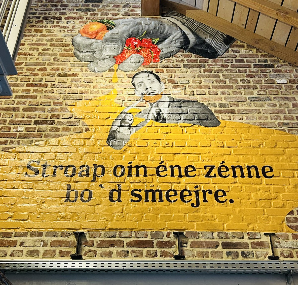 Chris_Brussels's tweet photo. Petite visite de la #Stroopfabriek à #Borgloon. 👍
#Vlaanderen #stroop 🇧🇪🇪🇺 https://t.co/3lX3FHmS6S