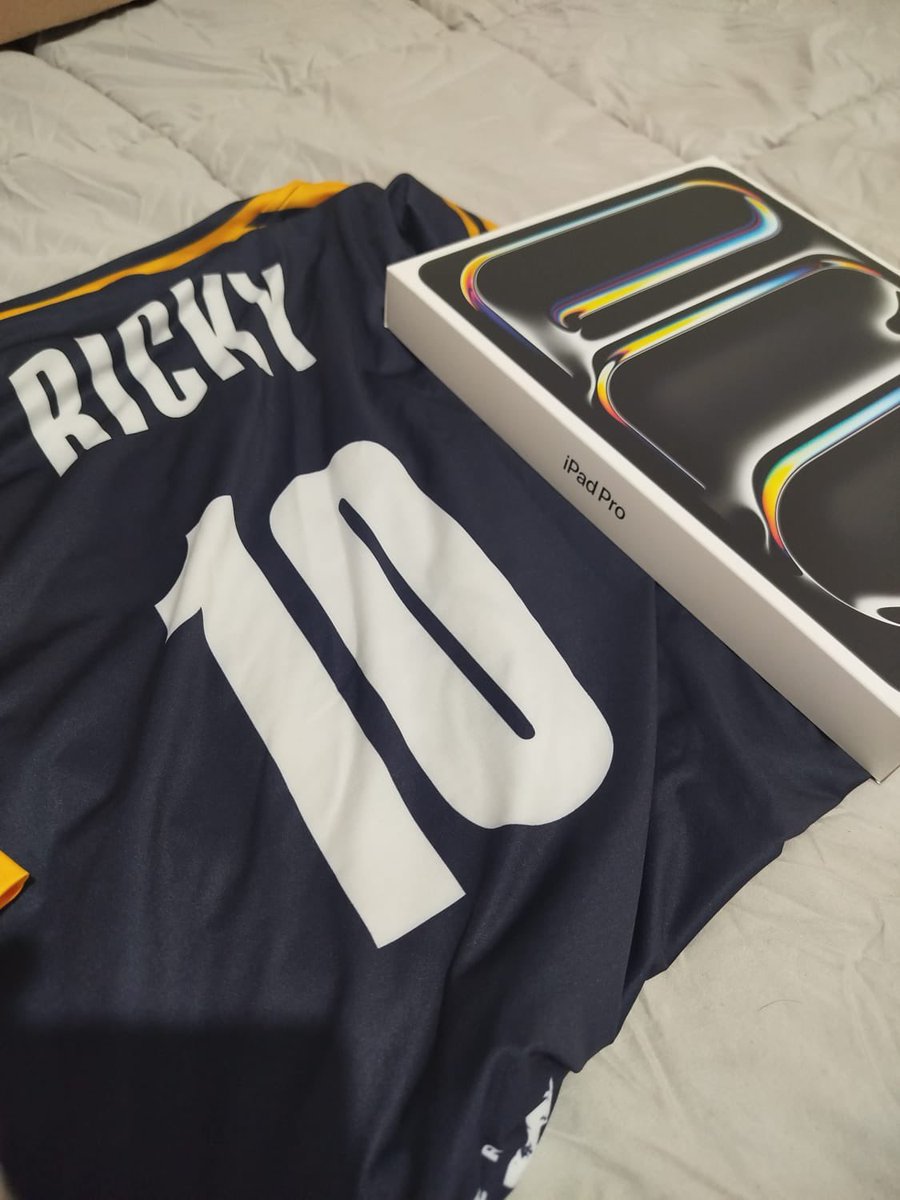 Ricky🦧 tweet media