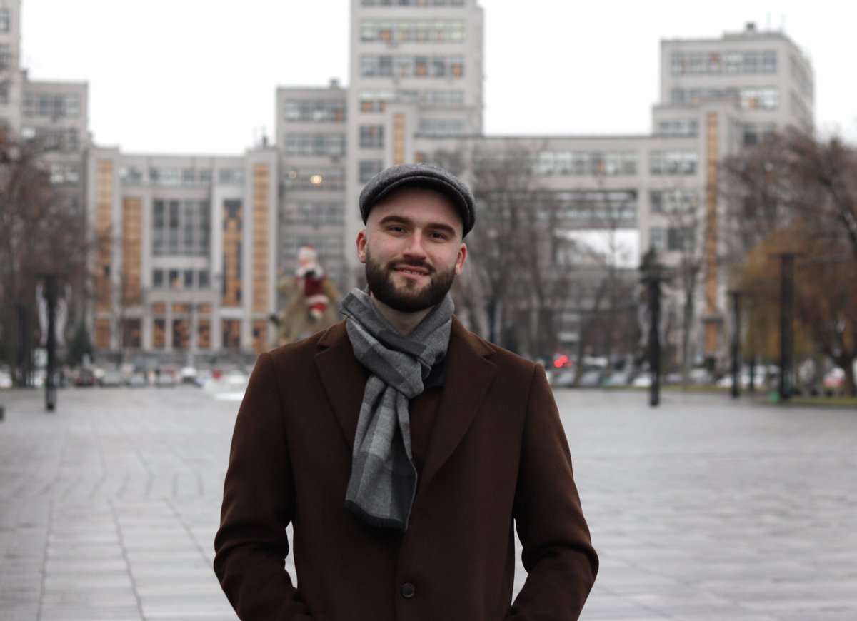 maxcocoabean's tweet image. В цей великий тиждень змін навідався до Держпрому, щоб закарбувати момент любові та вдячності Харкову 💛