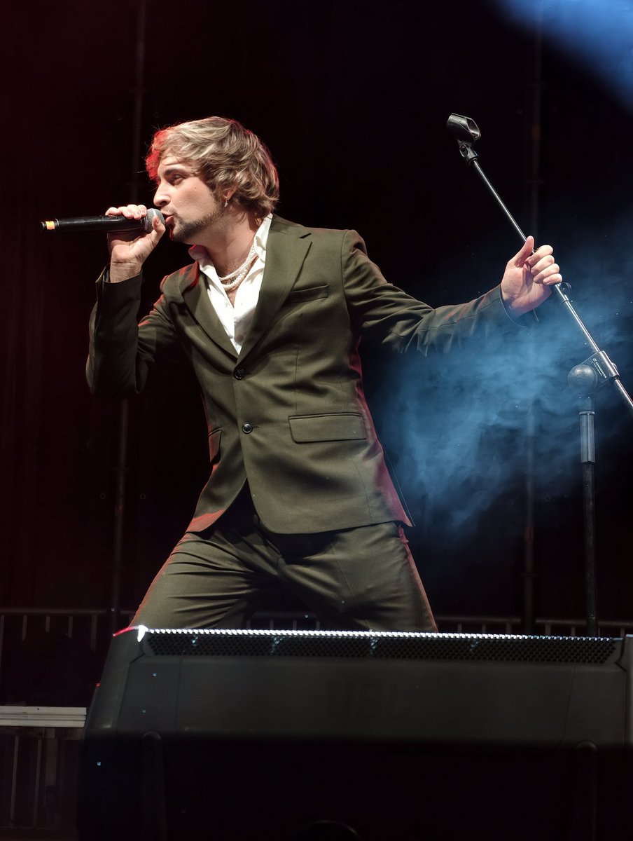 Cantar en mi cuidad siempre es un verdadero placer. ✨️