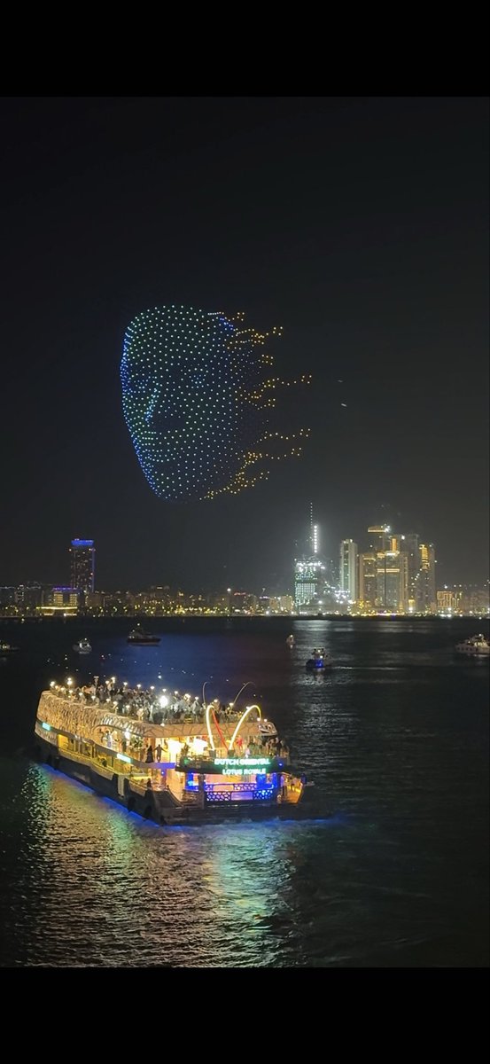 Smalic24's tweet image. Last saved image 
#droneshow #dubai