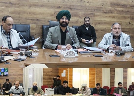 CentreDoda's tweet image. DC Doda @harvinder_ias chaired a meeting to ensure smooth, dignified and inclusive Republic Day celebrations at Sports Stadium Doda with security, traffic, cultural programmes, public participation and inter-departmental coordination.
#RepublicDay2026 #Doda #Tiranga @diprjk