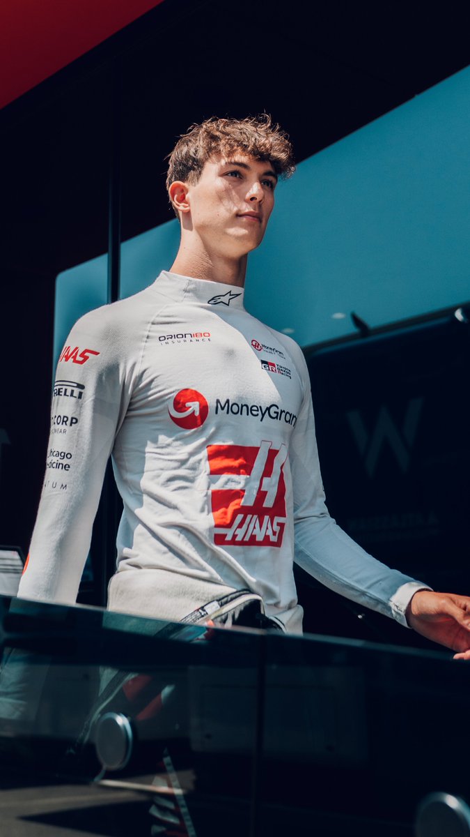 HaasF1Team's tweet image. Time for a lock screen refresh with Ollie 🐻📱

Choose your favorite, hold down on the photo, load in 4K and then to save to your phone! 👊

#HaasF1 #F1 #WallpaperWednesday