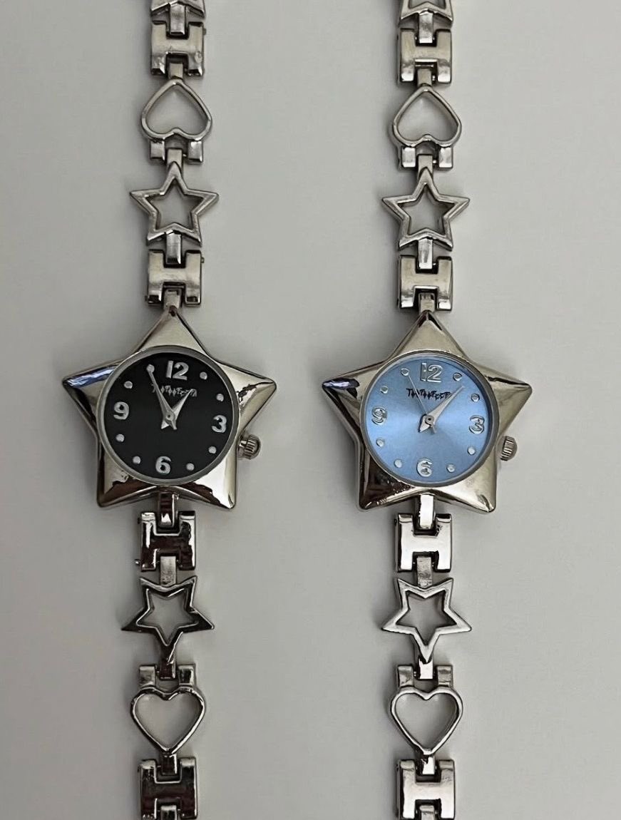 aesttics's tweet photo. Silver star watch https://t.co/g3ODGZnlJt