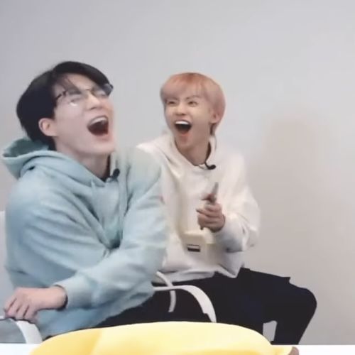 𝐉𝐍 🪶 tweet media