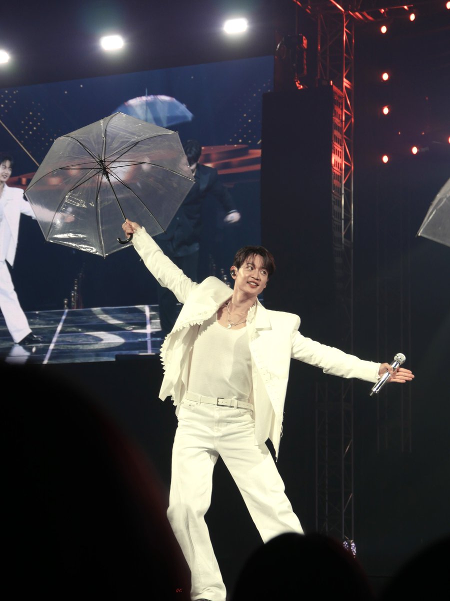 52Neelove's tweet photo. #SHINee #최민호 #민호 #MINHO #TEMPO #OURMOIVE
🌂🕺 https://t.co/kpLFuh7yo6