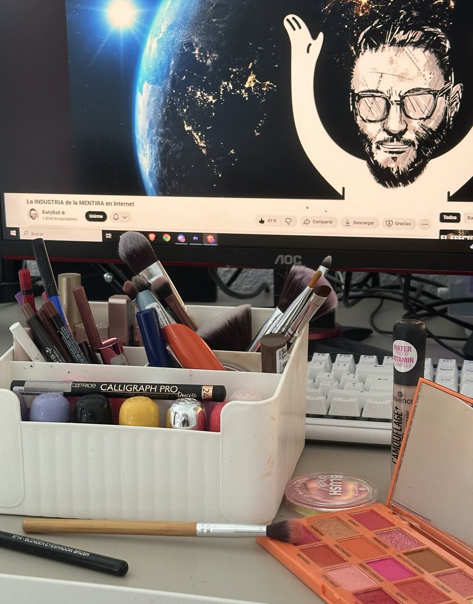 ver a Baity mientras me maquillo es ya religión