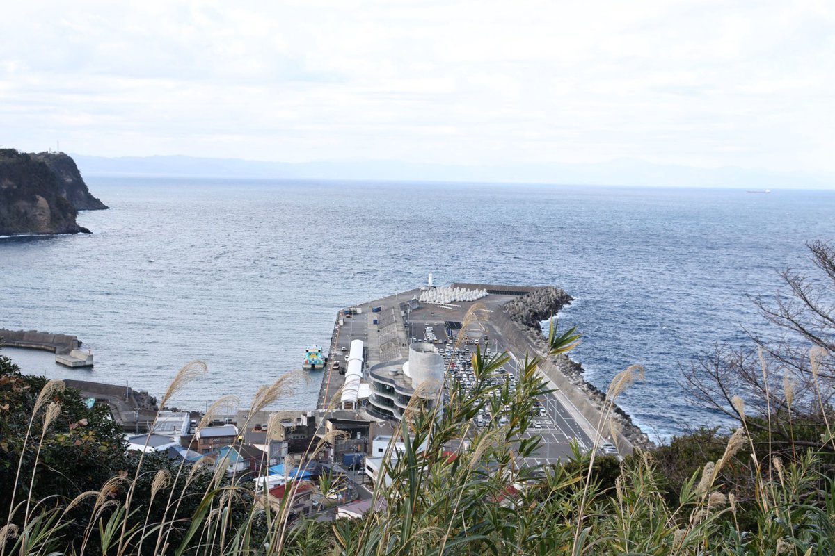 choco_o_sm31's tweet photo. 伊豆大島行ってきました〜！！
めっちゃ景色綺麗でした！！

これで人生40種類の島行ったことになります笑笑 https://t.co/iMGkF1df0C
