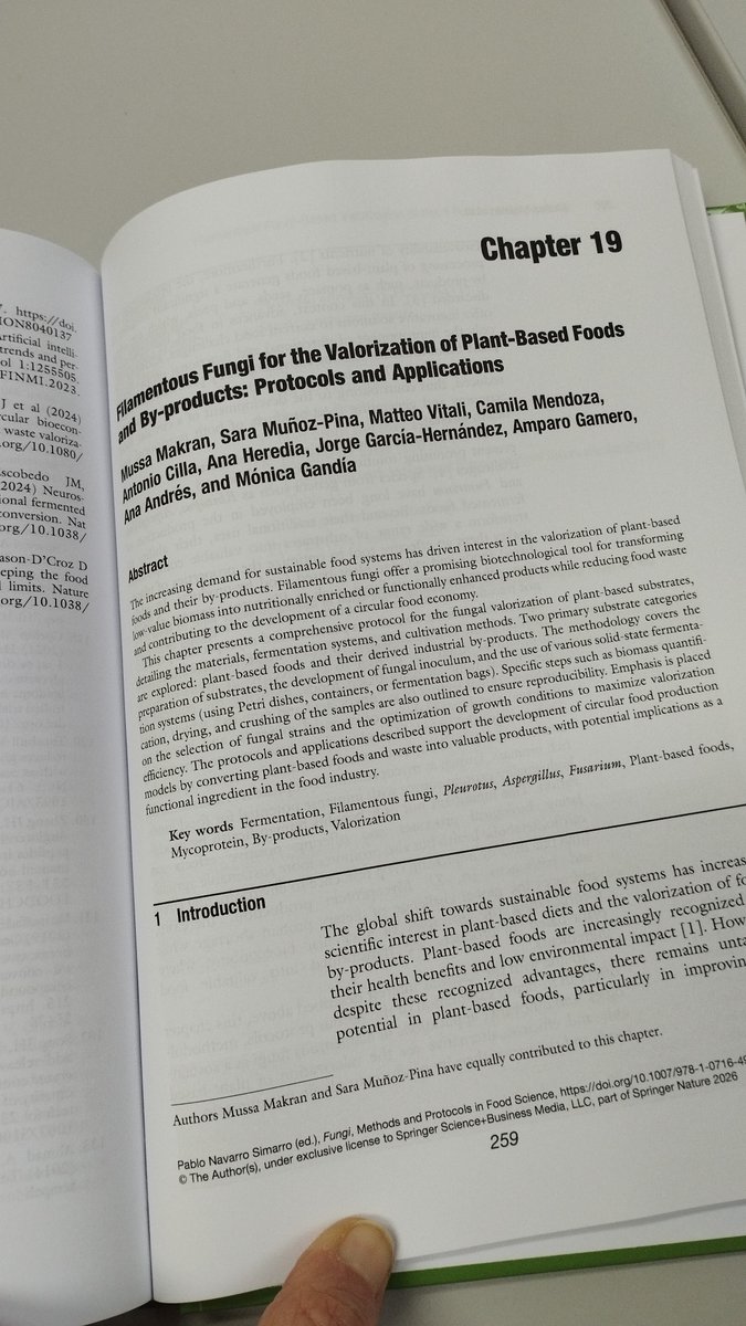 🤩 I am delighted to share that I’ve received a copy of the new book on fungi, biotechnology and food science🍄🔬published by <a href="/SpringerNature/">Springer Nature</a>. Many thanks to the editor #PabloNavarroSimarro and all my colleagues at <a href="/bionutest/">Bionutest</a> and <a href="/foodupv/">FoodUPV</a>  and <a href="/agroalnext_GVA/">AGROALNEXT_GVA PPCC Agroalimentación</a>. #FoodScience #Fungi