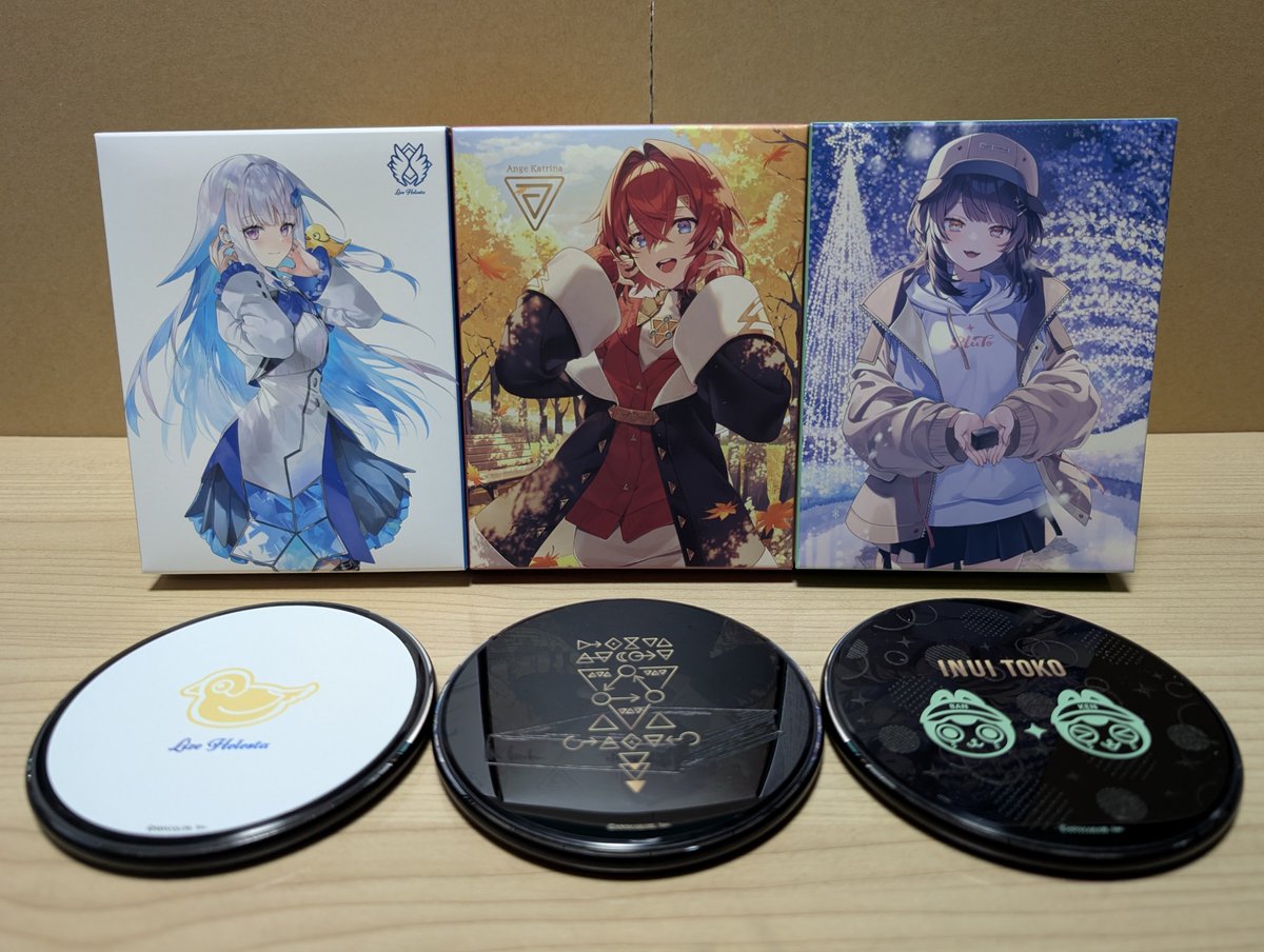 さんばかのワイヤレス充電器揃った！！あとは2人のイヤホン届くの待つ