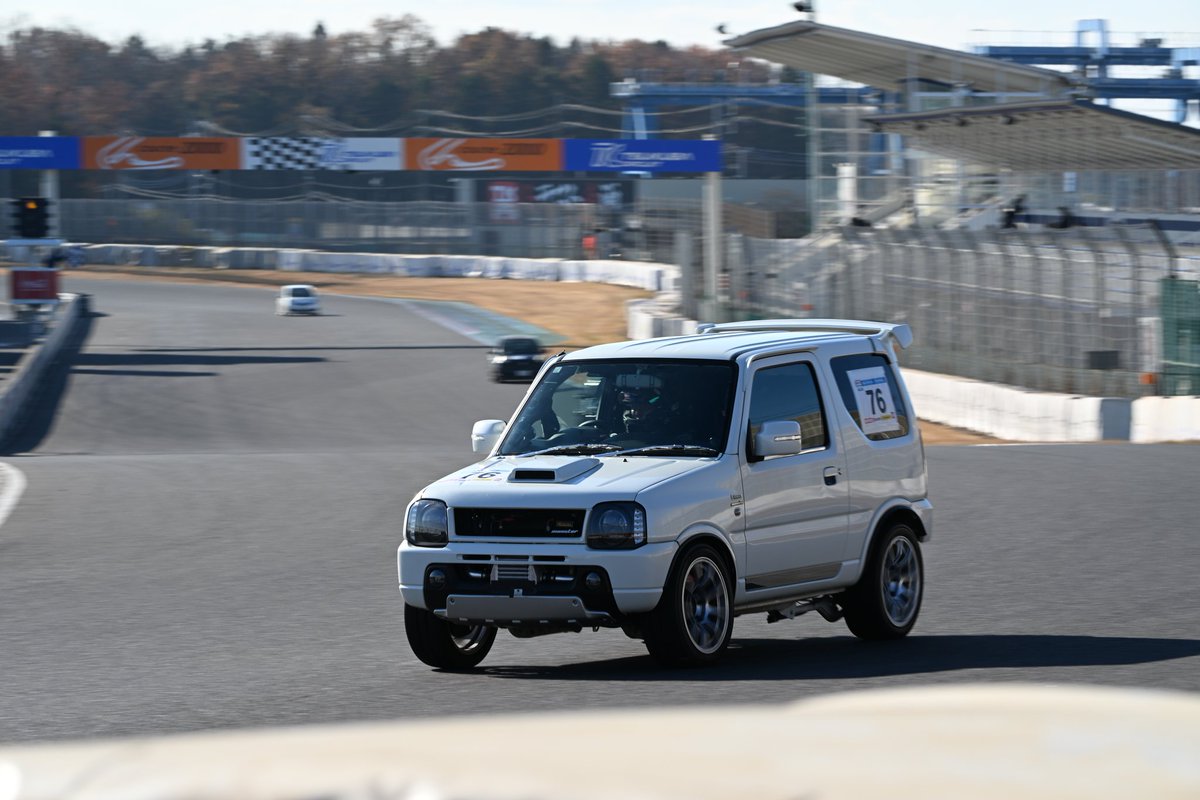 rainbow_auto's tweet photo. #jimny
#rainbowauto
#jimnysuperlap
#jimnytimeattack
#tukubacircuit
#tc2000
12月6日(土) TC2000
BCSフリーサーキット走行会 https://t.co/IRlAyzy0cO