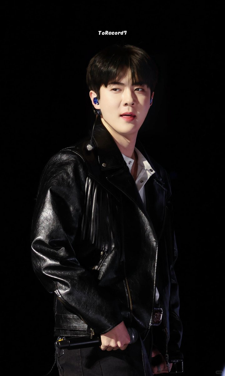 OhSehunGlobal's tweet photo. 📷 251214 | New photos of Sehun at EXO'verse

© To_Record_7
#SEHUN #세훈 https://t.co/nqfyAjwuYk