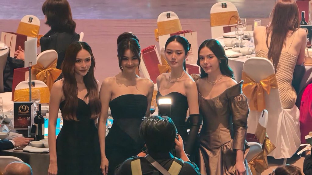 chalottys's tweet photo. ENGLOT X LMSY THEY DID IT FOR ME 😭

LMSY X Thailand Headlines AWARDS 2025
#PersonOfTheYearAwards2025xLMSY https://t.co/1cqKIXpFIL