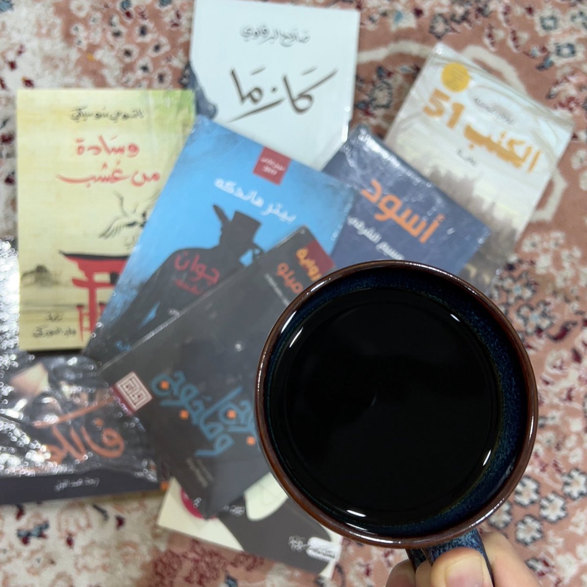 اقرأ لكل شخص.. اقرأ كل شيء.. لكن لا تستسلم لما تقرأه.. فكر 😉