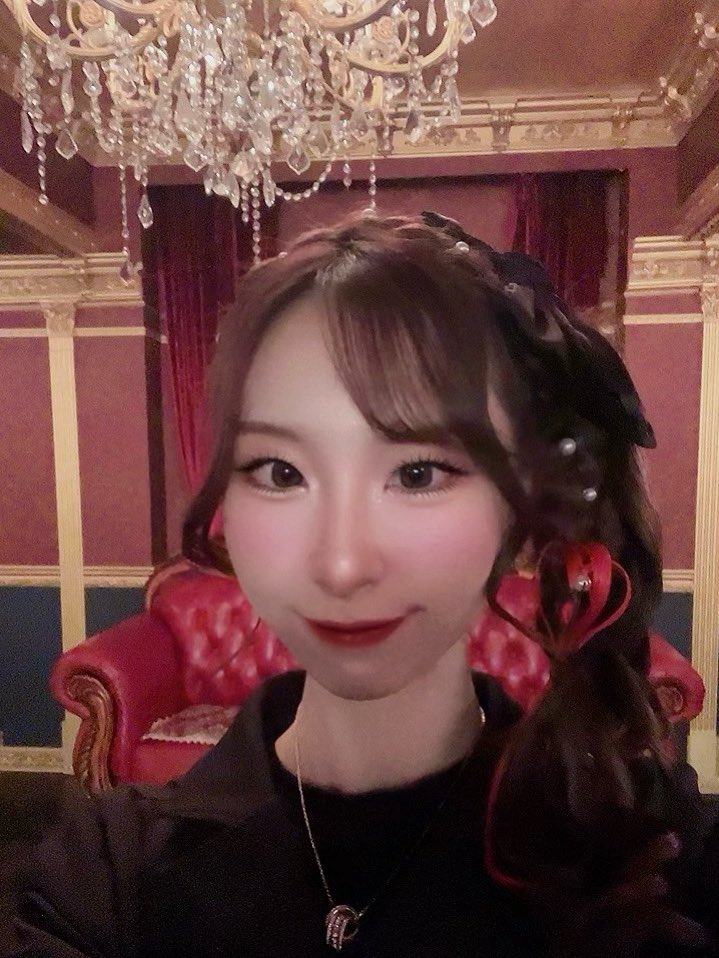 Violin__Rena's tweet image. ✦・┈┈┈┈┈┈┈・✦

🎀自己紹介🎀 

メタル大好きヴァイオリニストのRenaです🎻

✦・┈┈┈┈┈┈┈・✦

メタルからジャズまで内包したX-ROCK（クロス･ロック） PROJECT "@DiVFlax "というバンドで活動してます！
12/27年末K'sドリームにてお会いしましょう🎵⭐

#violin #violinist 
#DiVFlax