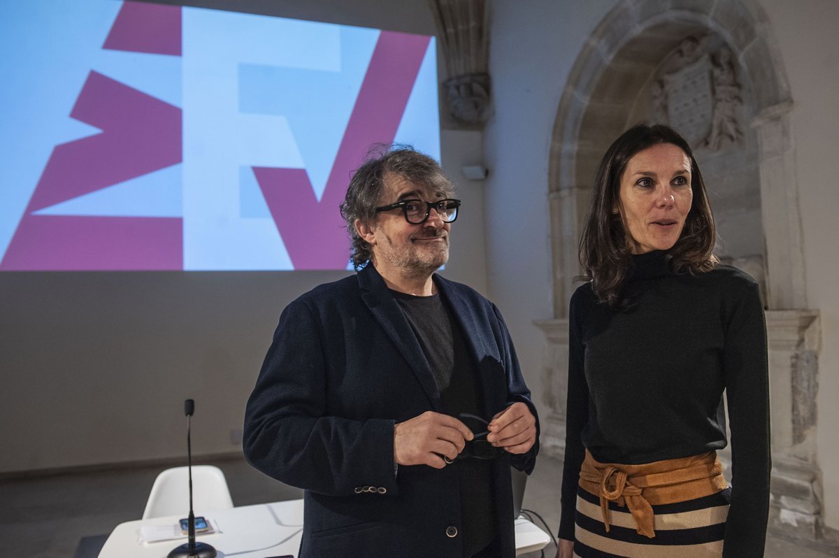 DipuSG's tweet photo. 🔴🖼️#Cultura #MuseoEstebanVicente | El @MuseoEVicente  moderniza su imagen con una nueva identidad visual que responde a su vocación de acercar el arte actual a todos los públicos

https://t.co/NYjia9zEBN https://t.co/qCKgrvdXpj