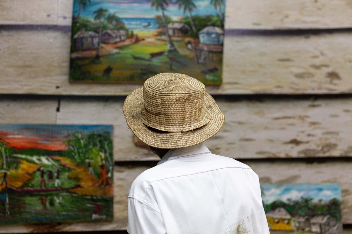 Centro Cultural de España en Bata tweet media