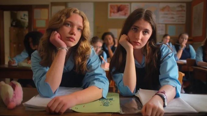 echo artists tweet media