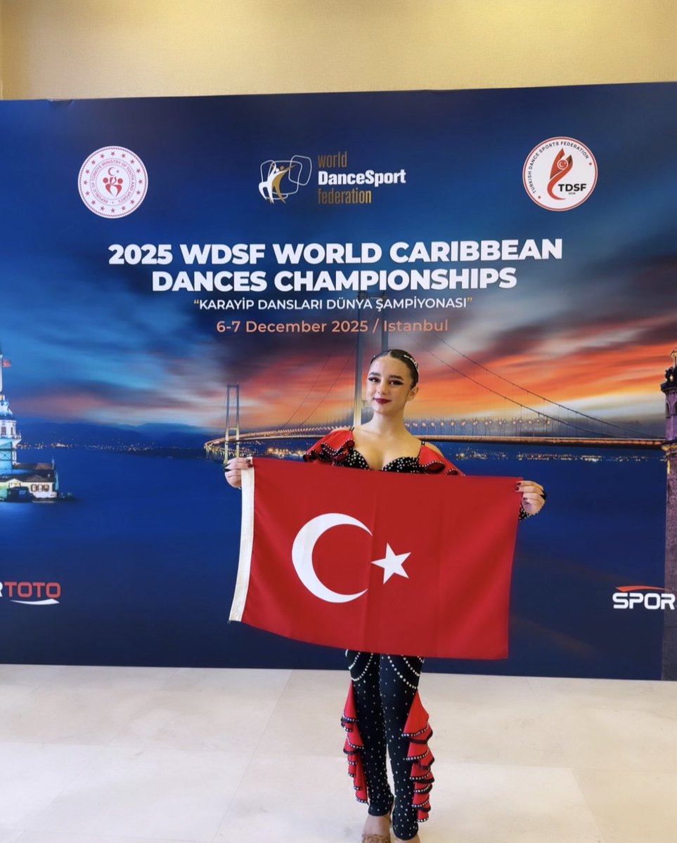 🏆✨ Halkalı Kampüsü öğrencimiz Karen Güneser, İstanbul’da düzenlenen Salsanama Turkey 2025 yarışmasında Salsa Amateur Men/Women kategorisinde 2.’lik, İtalya’nın Cosenza kentinde gerçekleştirilen Mi Tierra World Competition’da ise ülkemizi temsil ederek Salsa Solo Show 12–15