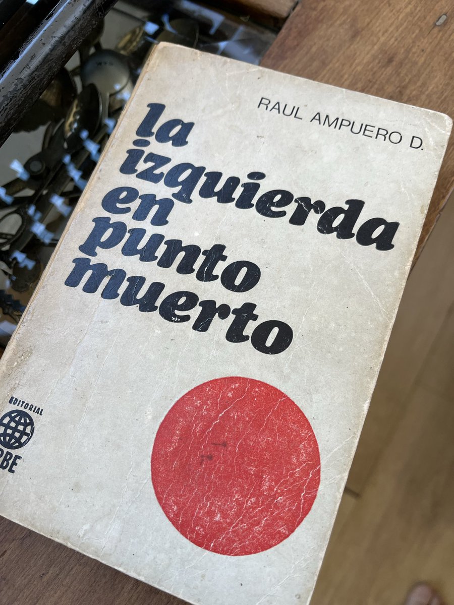 LautaLobo's tweet photo. @JoignantAlfredo le escuché en T0. Y me acordé de este libro ..
Sdos. https://t.co/9BH7V7jzhe