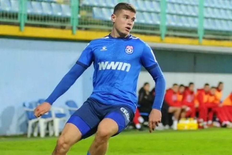 موريتو:

"لا توجد أي مؤشرات على أن إنتر قد يتجه للتعاقد مع فالينتشيتش لاعب دينامو زغرب. هناك أسماء أخرى قيد التقييم،وسيتضح لاحقًا المسار الذي سيسلكه النيراتزوري لتعويض دومفريس"❌⚫️🔵