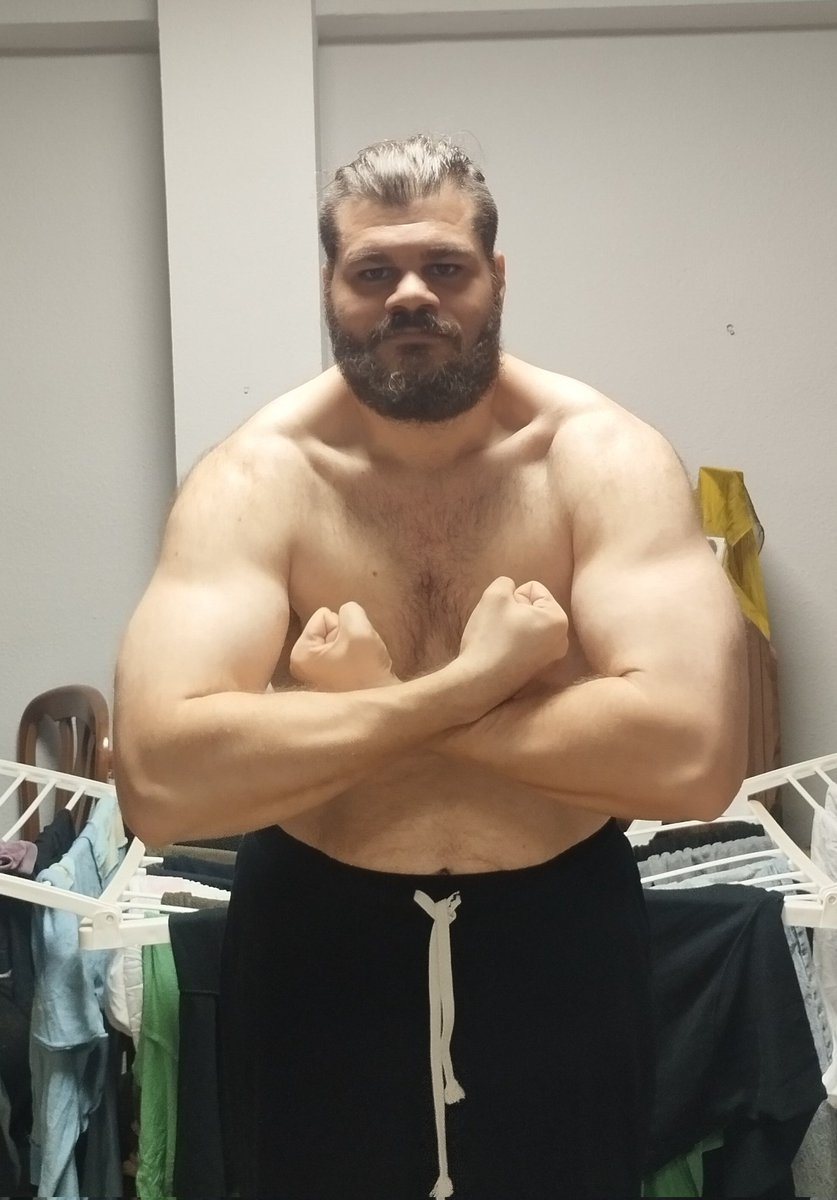 AngelySaras's tweet image. En Enero hacemos 2 años del cambio, ya son -77kg
