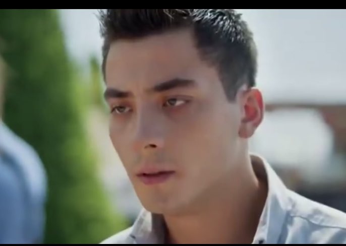 rosegoldlulu's tweet photo. kaya when zerrin told him she wants their baby to have his eyes vs when ipek told him (his facial expressions never fail) https://t.co/qBqL8HaSJa