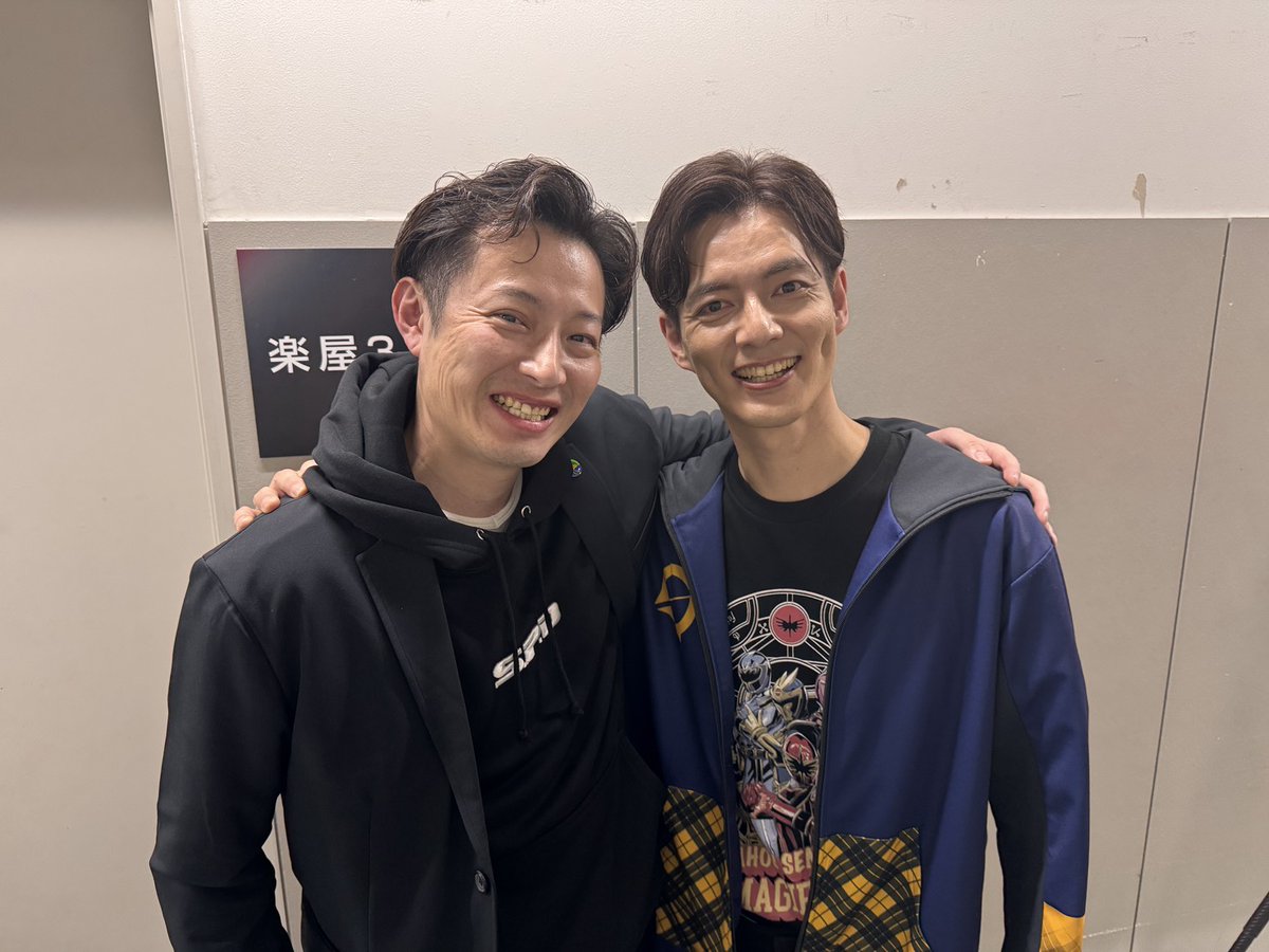 Yousuke_shine's tweet photo. 友一君と美香ちゃんも仕事の���間に駆けつけてくれました😆リアル夫婦と劇中夫婦です🤗 https://t.co/JY1eibGWaN