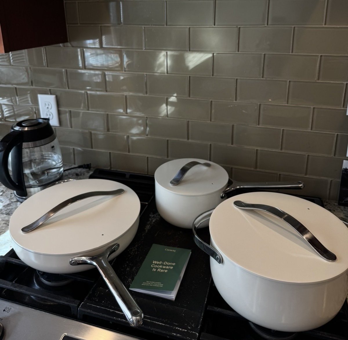 skrooops28's tweet photo. Performance starts at home — huge thanks to @CarawayHome for sending over their incredible cookware set! Super grateful for tools that help me cook more intentionally &amp; cleanly at home after long days on the ice #CleanCooking https://t.co/y94PtLLjVl