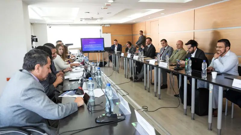 #NotaInformativa || El salario básico unificado para el 2026 tendrá un incremento de 12 dólares. Así lo anunció el Gobierno.

▶️ Lea aquí la nota completa 👉🏼 bit.ly/48Xc9hE