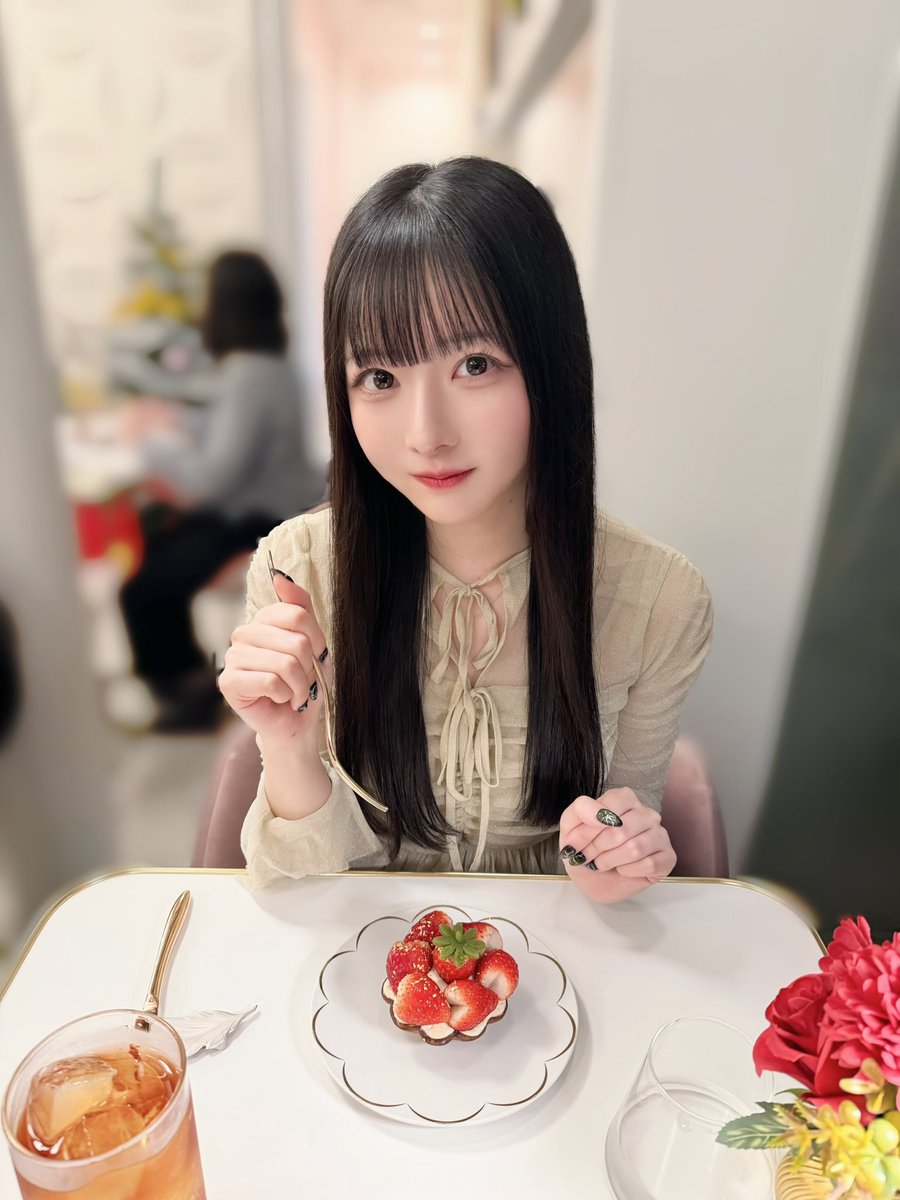 やす (@momokana_red) / Posts / X