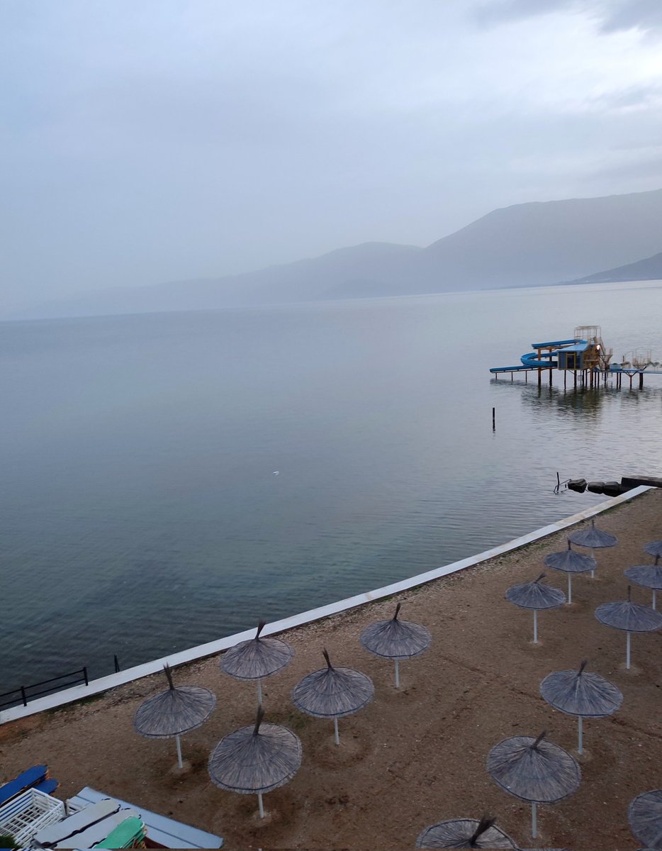 Dies ist der Ohridsee, einer der ältesten und tiefsten Seen Europas.