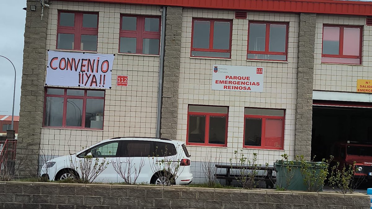 BomberosemcaUGT's tweet photo. ¿Buenos días? Para los bomberos del @cantabriaes no, Parque de los #Corralesdebuelna de nuevo cerrado sin bomberos por noveno día este mes. @misabelurrutia ponga solución. Convenio Ya https://t.co/zt5prws6bS