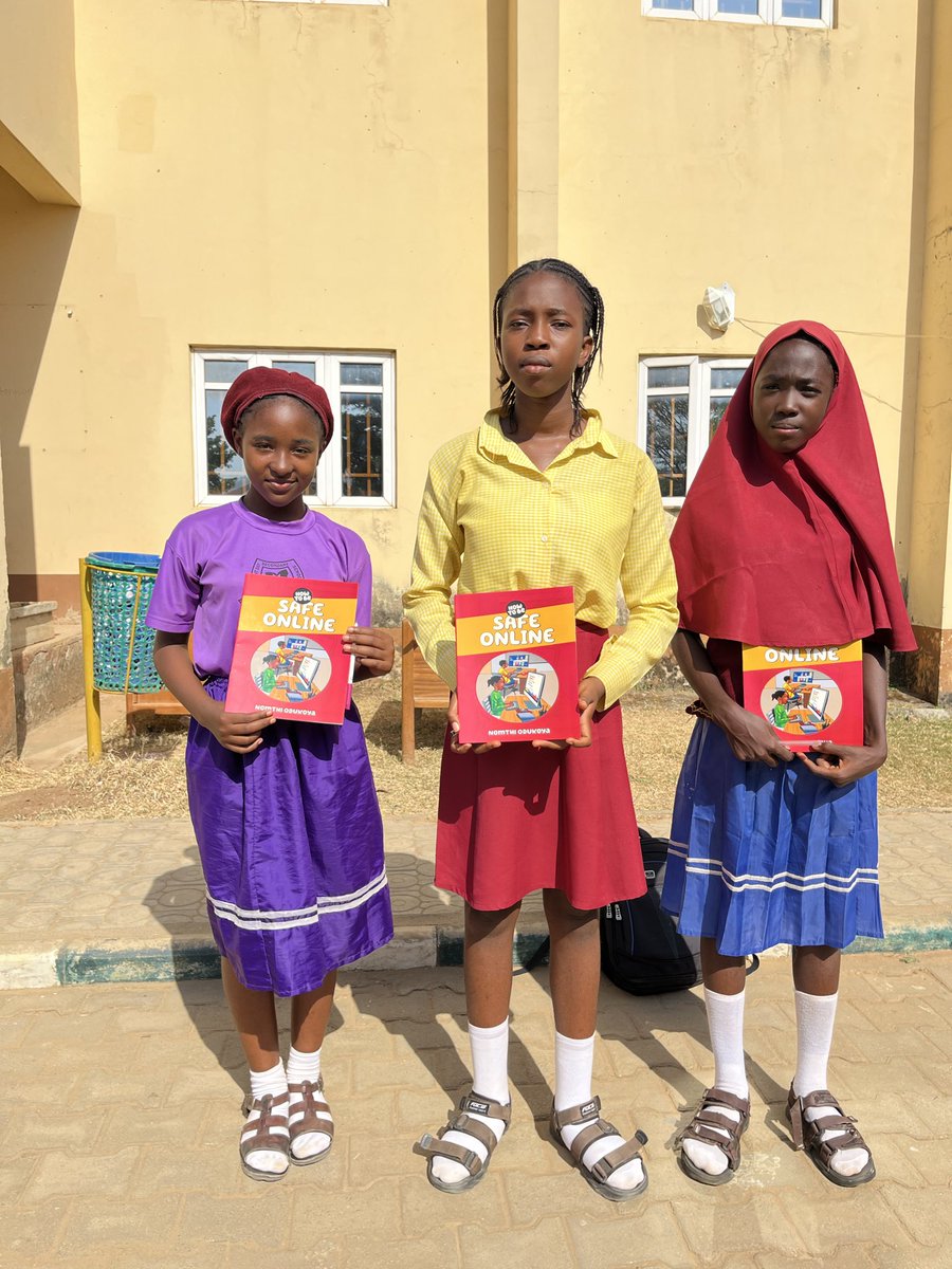 onmfoundation's tweet photo. Meet the incredible young scholars who won our Safe Click Initiative Scholarship!
These students have shown courage, dedication, and a true hunger for learning — and today, we celebrate them.
#Safeclickinitiative #Trending https://t.co/GYUX4NK17U