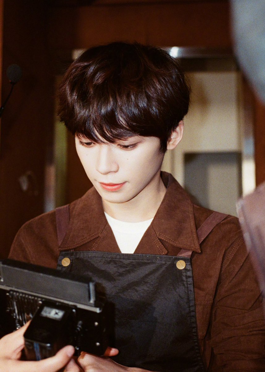 iampk_z's tweet photo. Weibo : QQ Music (1/3)

【Exclusive Behind-the-Scenes】 We've captured a solid and persistent figure! The grounding sense of security amidst the hustle and bustle, and the true sincerity in chasing dreams, are all hidden within these behind-the-scenes photos~

#梓渝 #ZiYu https://t.co/ndIx2FP4ck