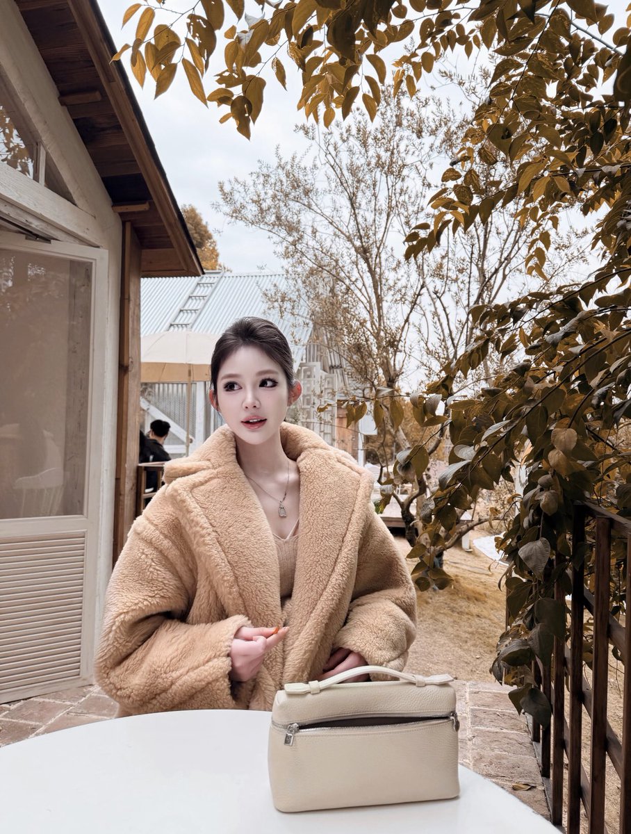 3698aaa's tweet image. 出门闲逛一下，看有没有帅哥呀