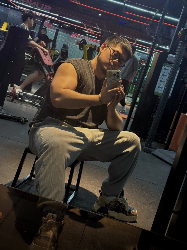 1️⃣8️⃣0️⃣季节变化容易感冒，大家最近多注意保暖