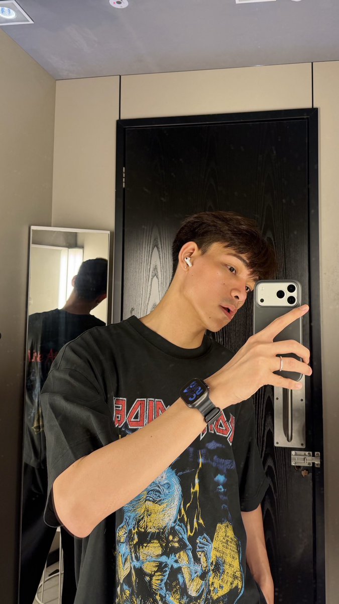 schazleee's tweet photo. 🧑🏻‍🎄 https://t.co/YqmHCGYz3R