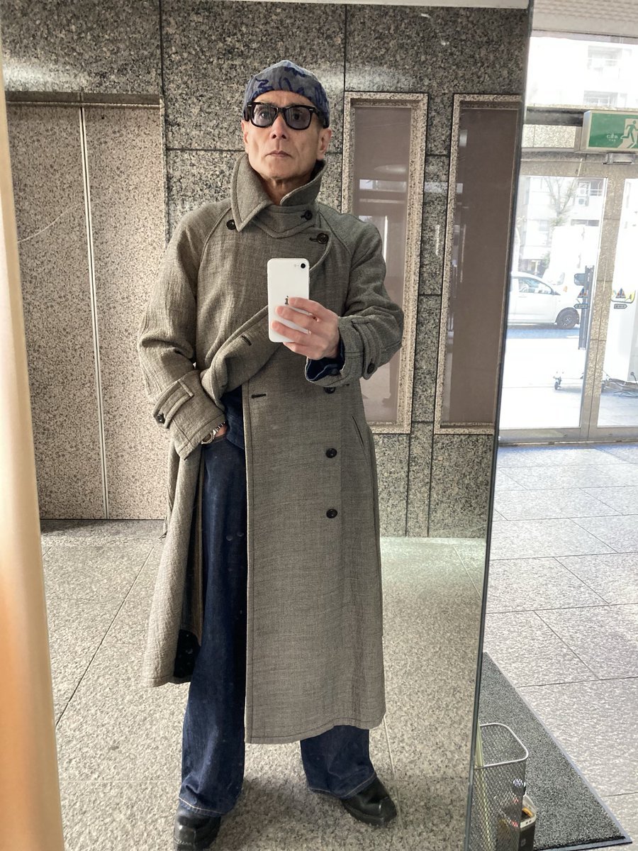 I L❤️VE トレンチコート】 初めて就職したのがジャンニヴェルサーチ