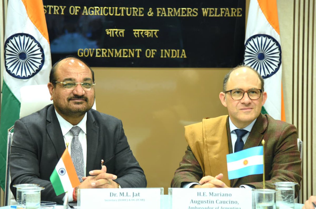 icarindia's tweet image. #ICAR &amp;amp; Argentina’s INTA signed a Work Plan (2025–27) to boost agri research, technology exchange &amp;amp; capacity building. Dr M L Jat and Argentina’s Ambassador exchanged the pact, marking a key milestone.
@ChouhanShivraj @PIB_India @AgriGoI