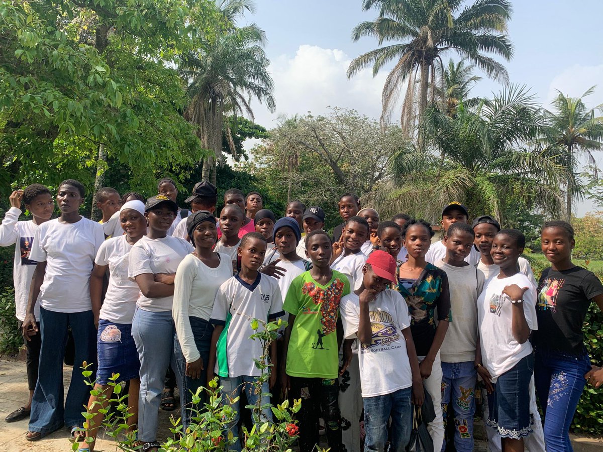 thrivecampsaf's tweet photo. Christmas came early at Thrive Camps Africa! Over the weekend, we took our teenagers to the Unilag Lagoon Front for some fresh air and fun. We also had Food Drive 3.0, where we donated gifts to their families. 

For now, enjoy these photos of their hangout! https://t.co/jakfB3VTpx