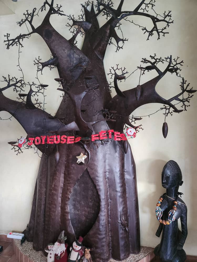 La Consejería de Trabajo, Migraciones y Seguridad Social en #Senegal os desea a todos:

                 #Feliz Navidad y Próspero Año Nuevo 2026

#Joyeux Noël et Bonne et Heureuse Année 2026

                  #Dewenaty