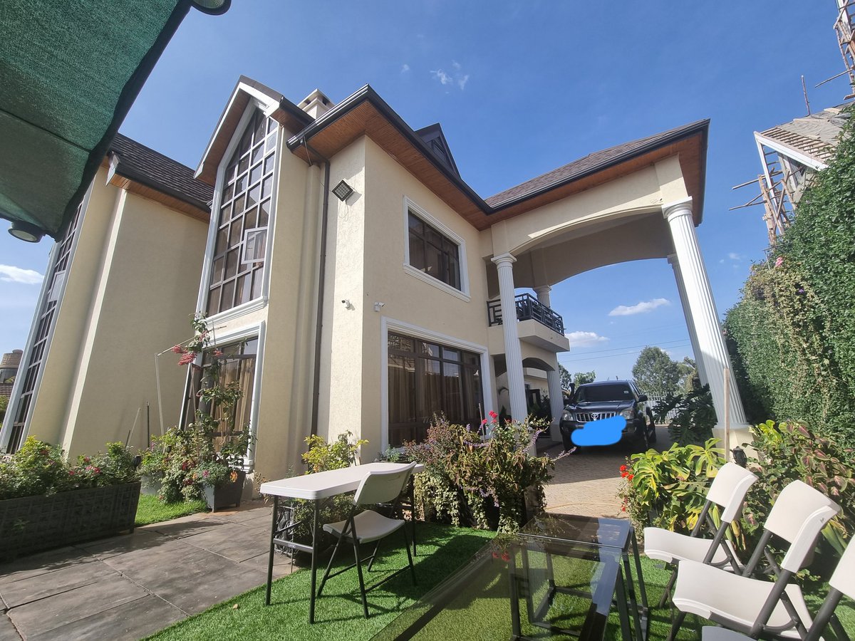 Limo_kipkemoi's tweet photo. Another successful project in Runda. It captured the client's aspirations. He had to invite me to have a drink at the gazebo as he shared his gratitude. https://t.co/RHKqmwPVsy